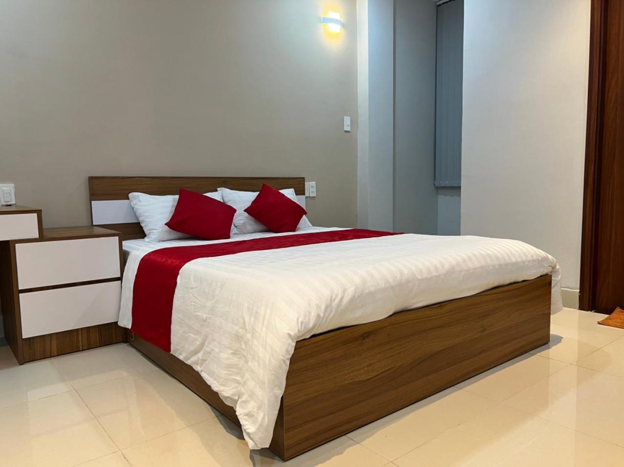 Hanh Trang Hotel Хошимин Экстерьер фото